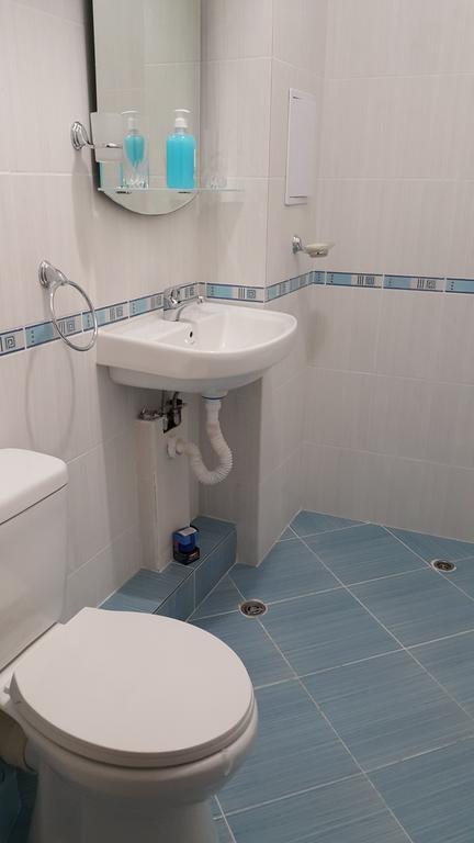 Kraybrezhna Apartment Pomorie Bagian luar foto