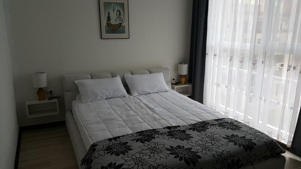 Kraybrezhna Apartment Pomorie Bagian luar foto
